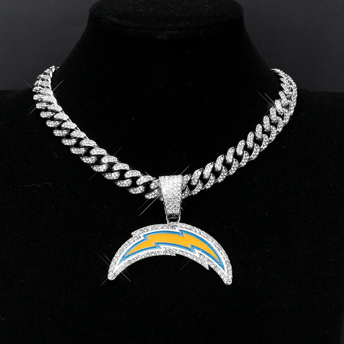 Sports Customized LOGO Pendant Necklace with Iced Out Cuban Chains for Football Fans Birthday Gifts
