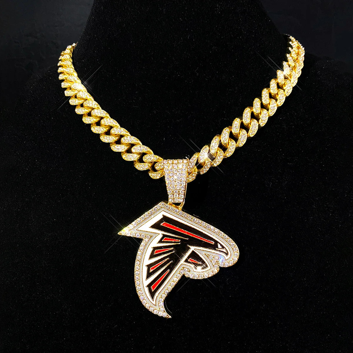 Sports Customized LOGO Pendant Necklace with Iced Out Cuban Chains for Football Fans Birthday Gifts