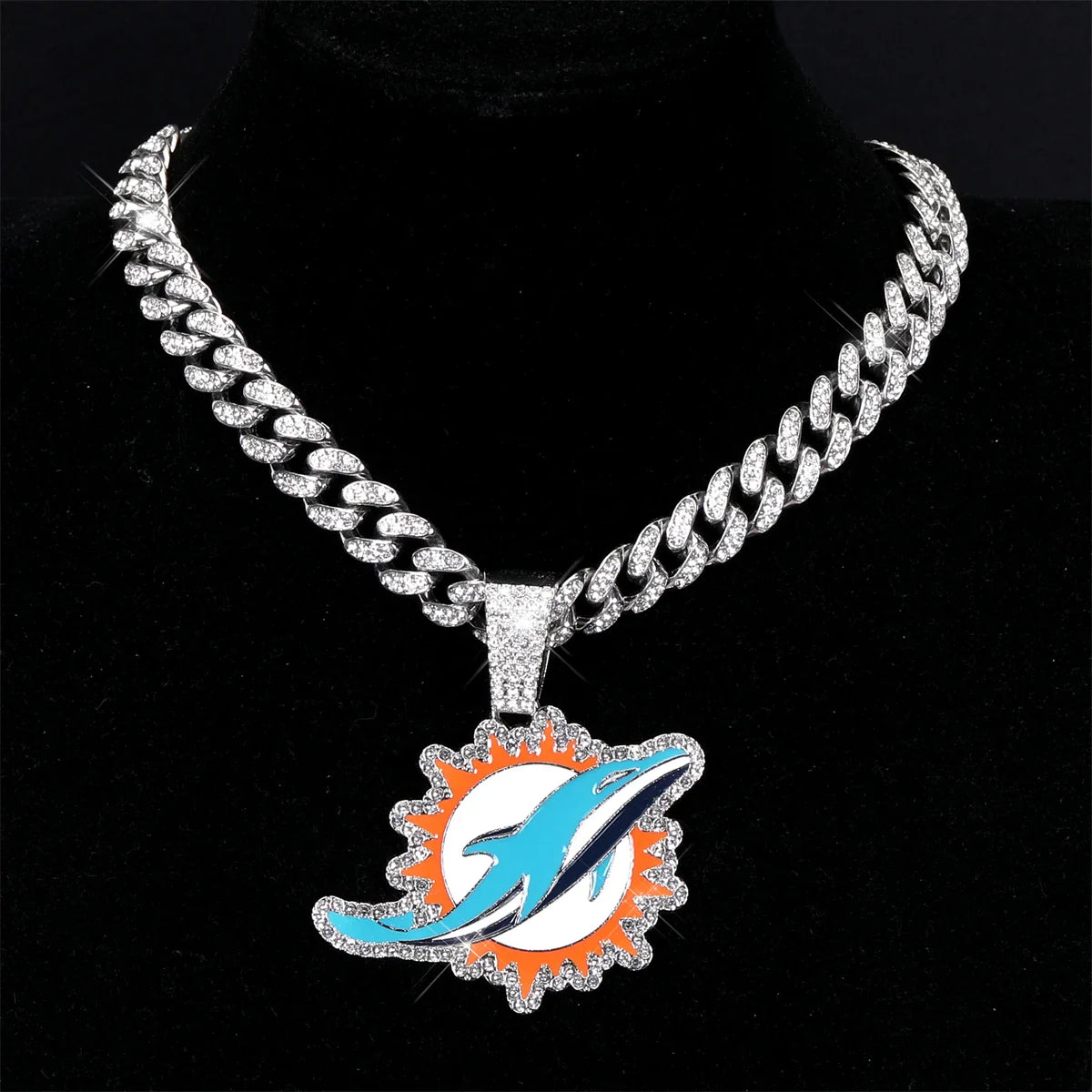 Sports Customized LOGO Pendant Necklace with Iced Out Cuban Chains for Football Fans Birthday Gifts