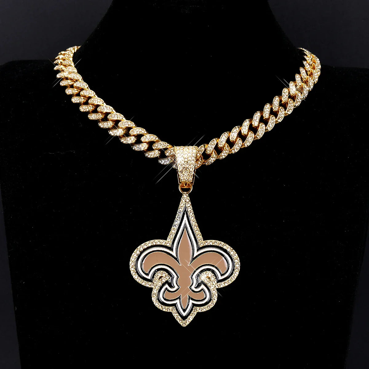 Sports Customized LOGO Pendant Necklace with Iced Out Cuban Chains for Football Fans Birthday Gifts