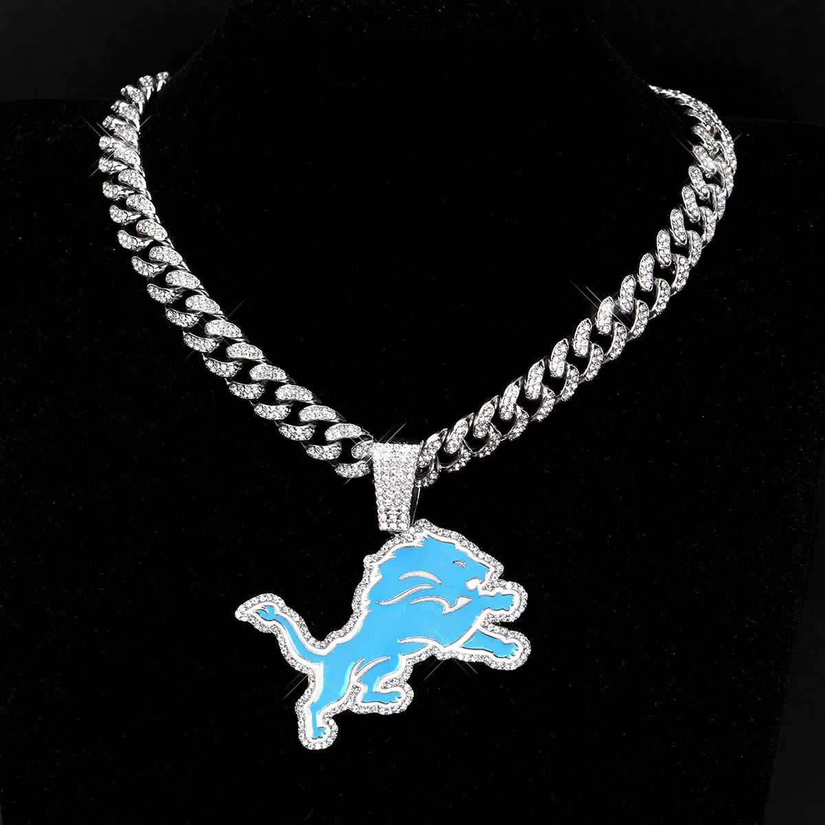 Sports Customized LOGO Pendant Necklace with Iced Out Cuban Chains for Football Fans Birthday Gifts