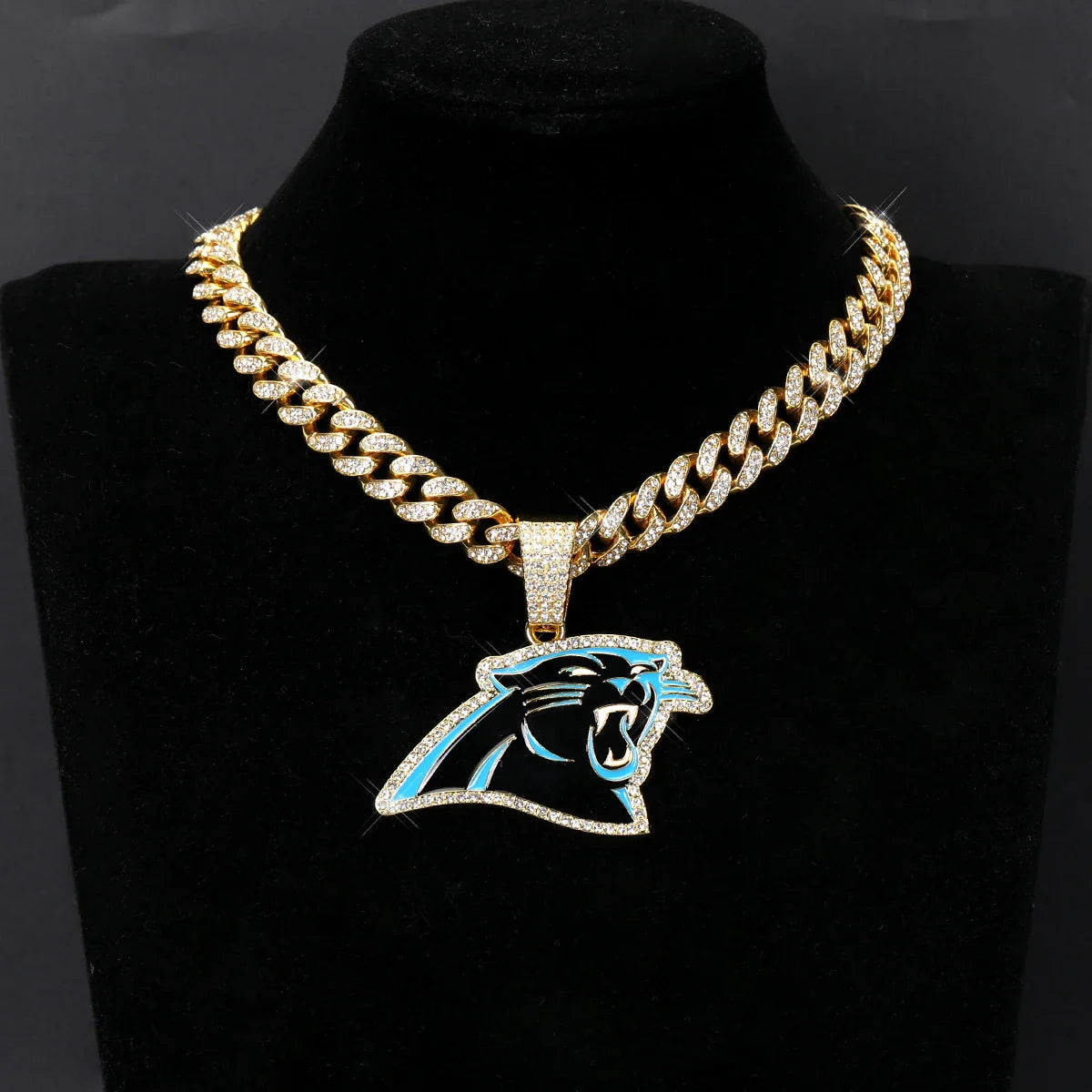 Sports Customized LOGO Pendant Necklace with Iced Out Cuban Chains for Football Fans Birthday Gifts