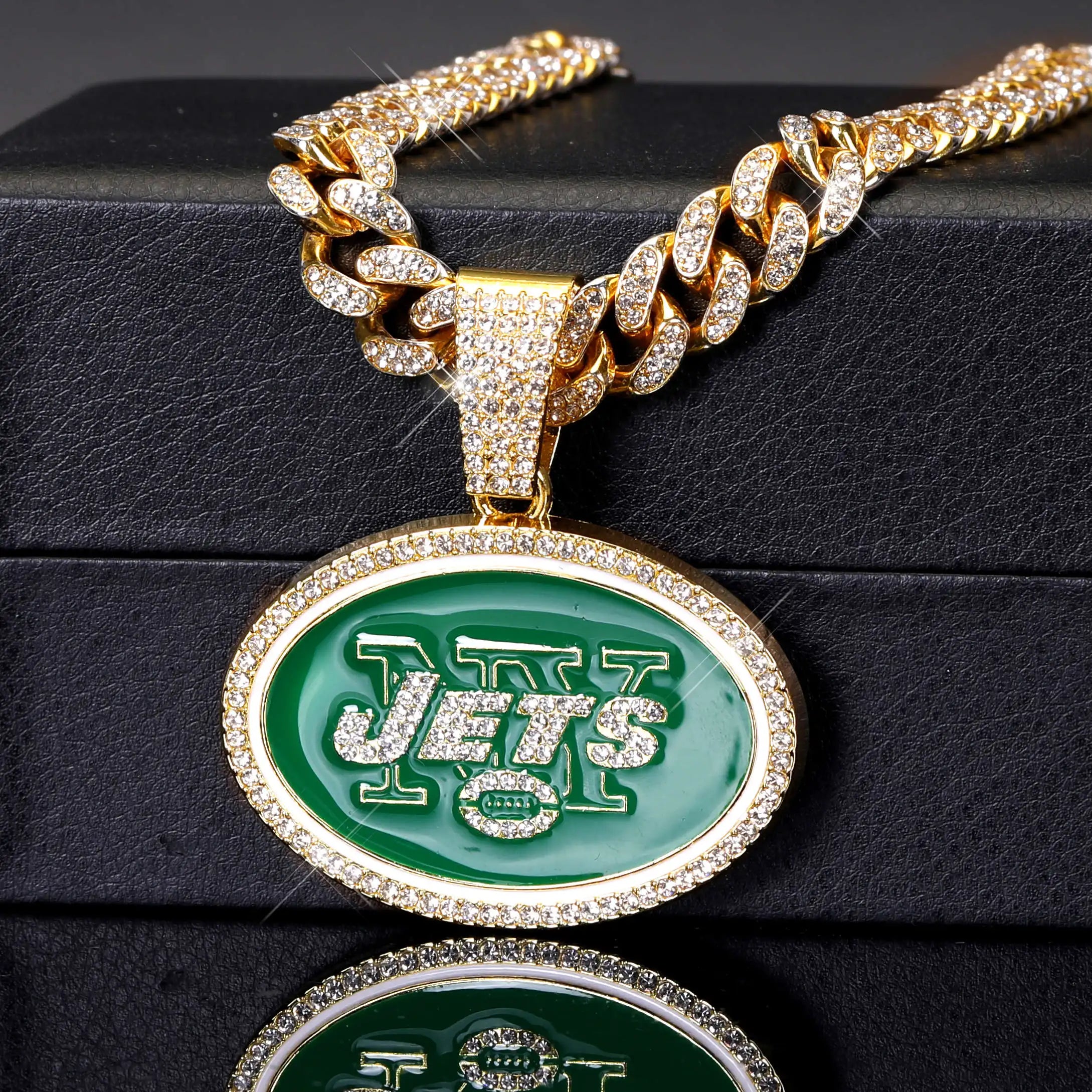 Sports Customized LOGO Pendant Necklace with Iced Out Cuban Chains for Football Fans Birthday Gifts