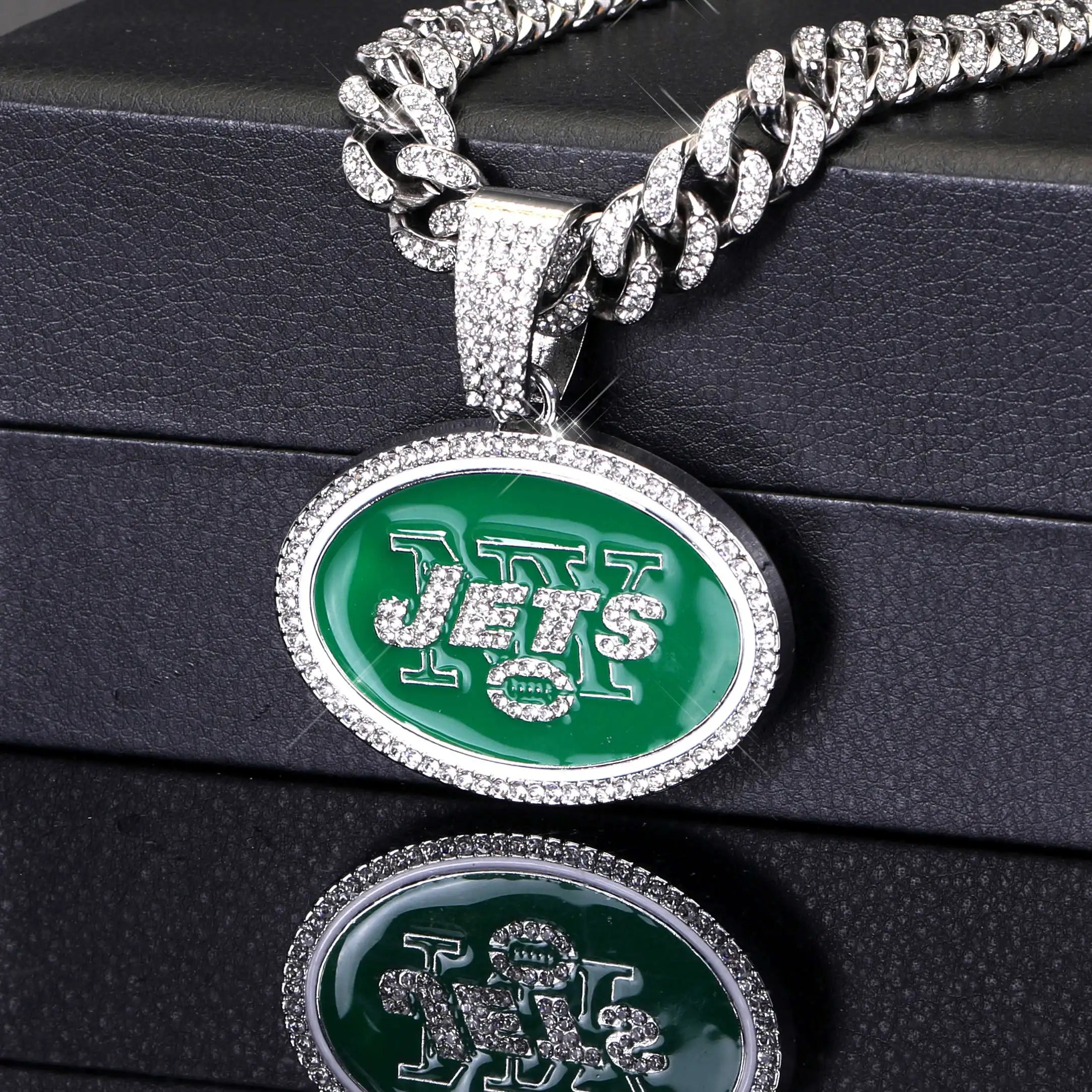 Sports Customized LOGO Pendant Necklace with Iced Out Cuban Chains for Football Fans Birthday Gifts