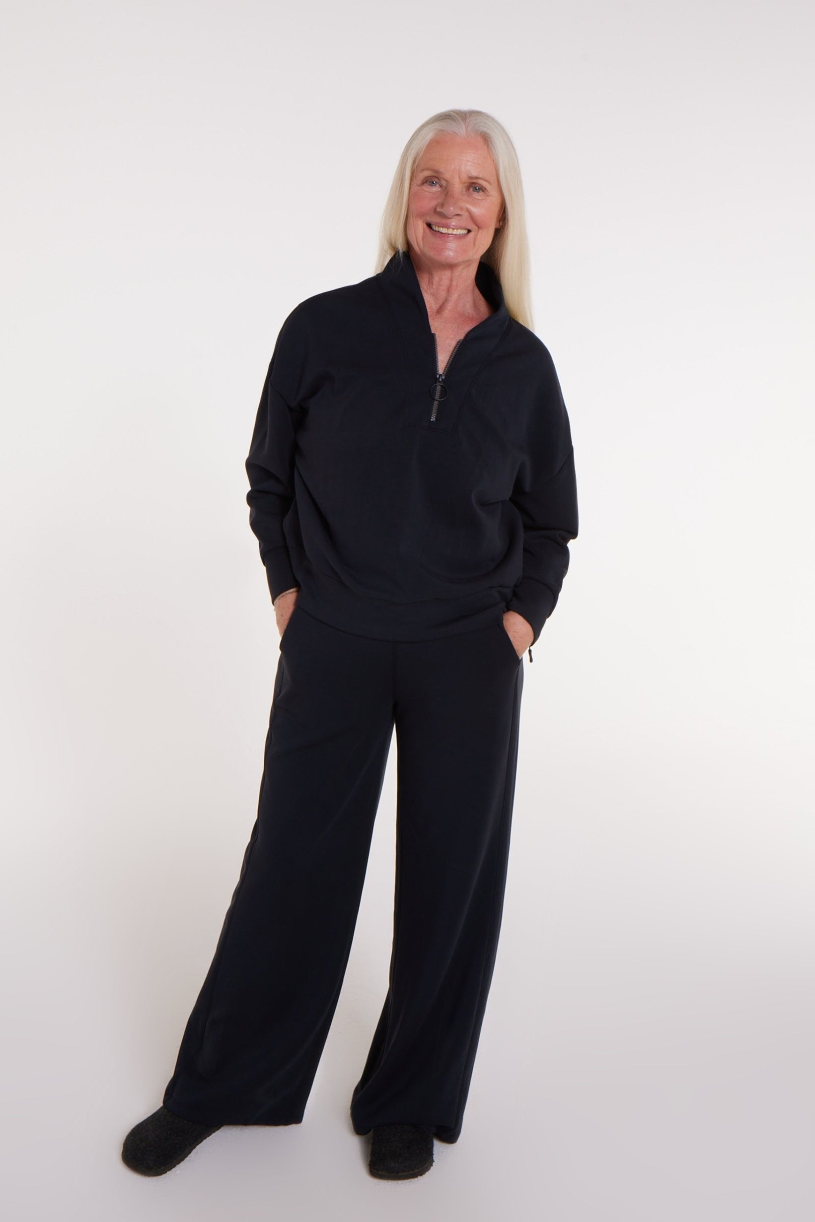 Genevieve Adaptable Pullover in Black