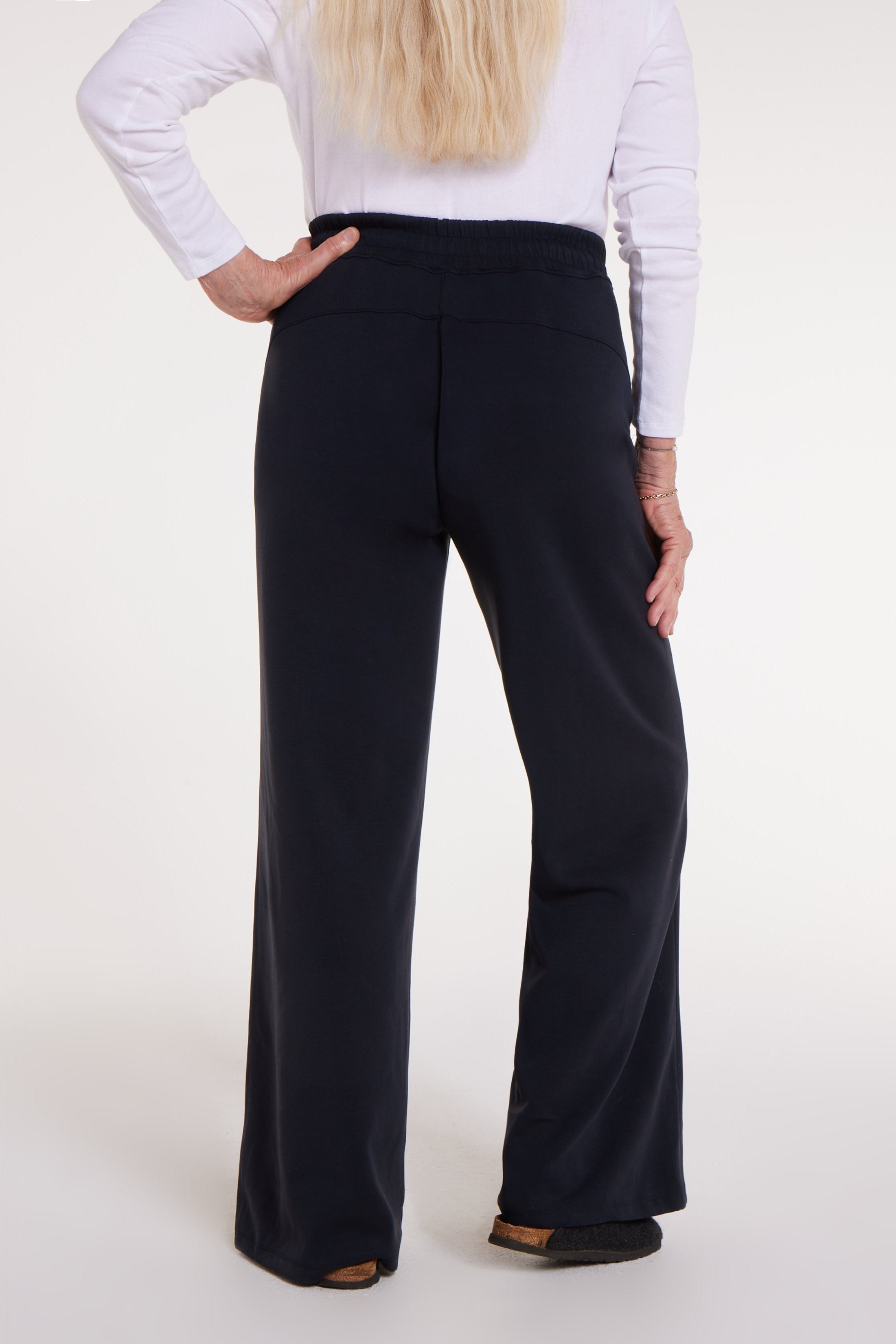 Genevieve Adaptable Pant in Black