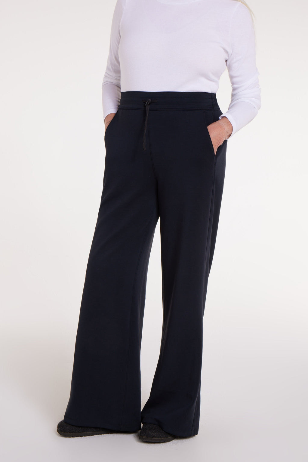 Genevieve Adaptable Pant in Black