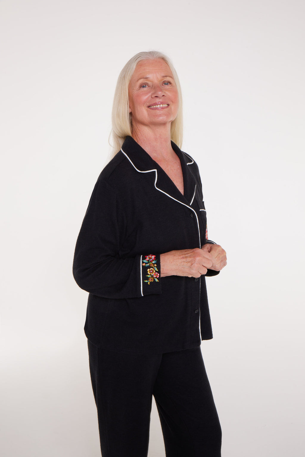 Wela Pajama Magnetic Shirt in Black