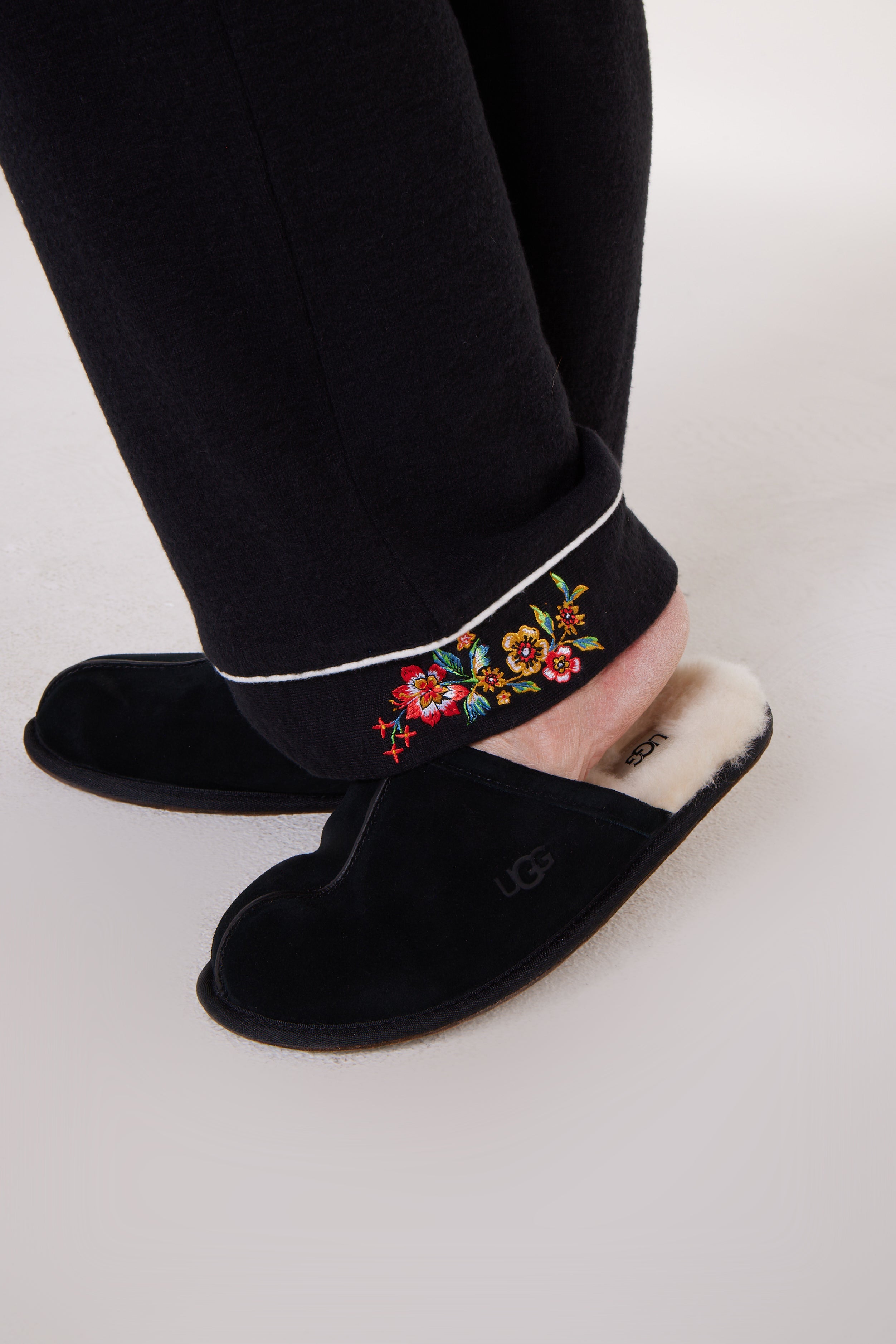 Wela Pajama Magnetic Shirt in Black